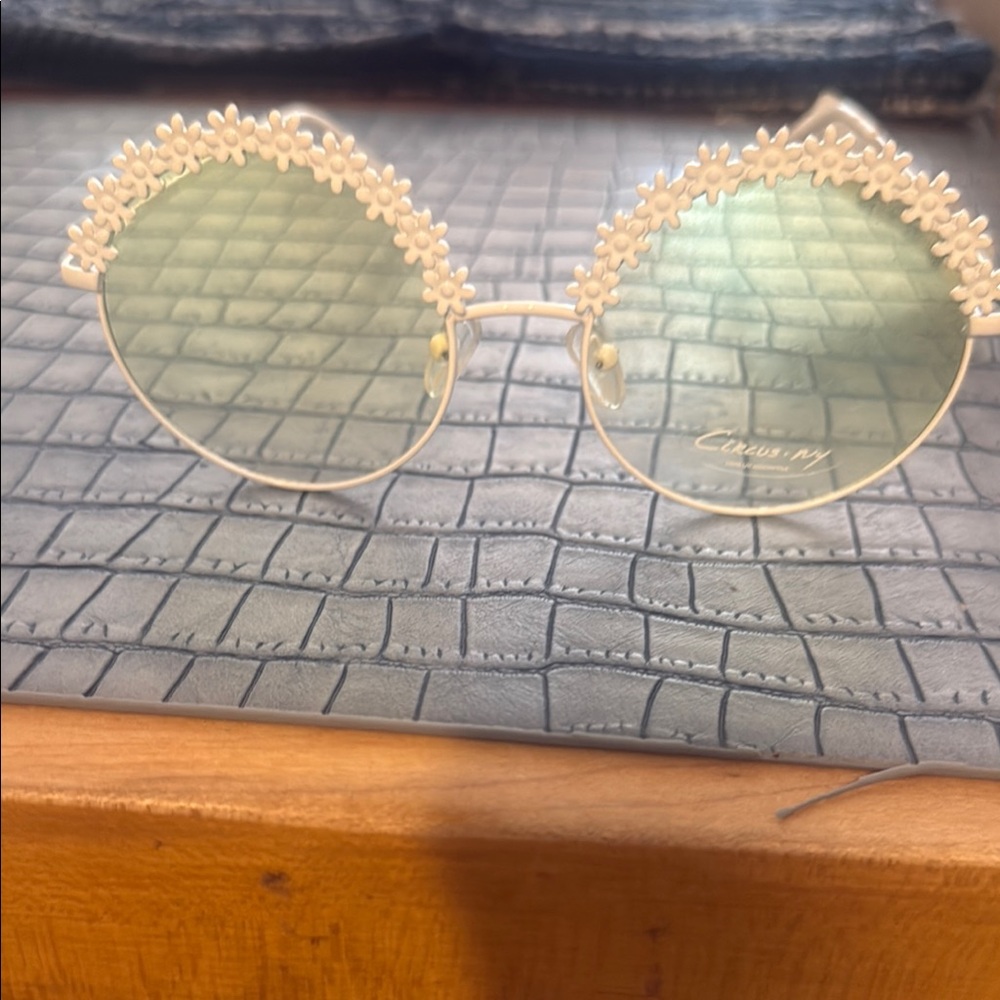 Floral Embellished Yellow Sunglasses